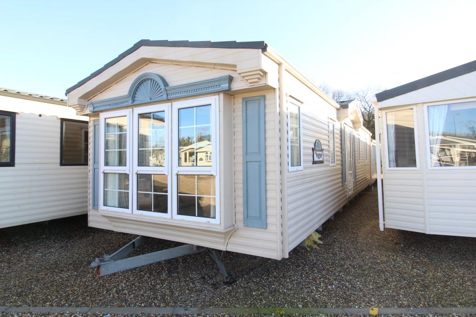 View Willerby Vogue   38x12ft 2 Bedrooms SC8452
