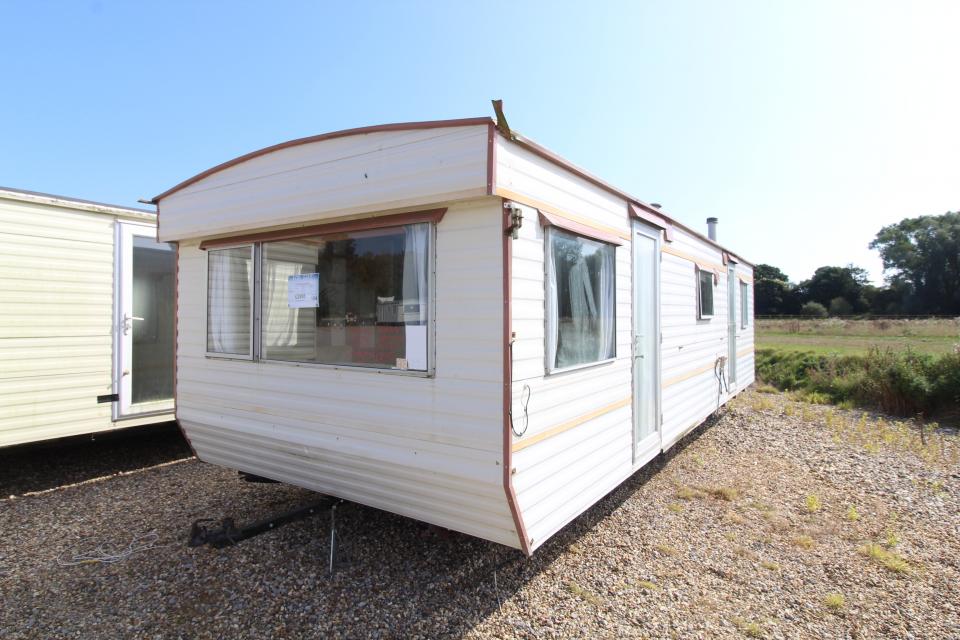 View Delta Santana 28x10ft 2 Bedrooms SC8304